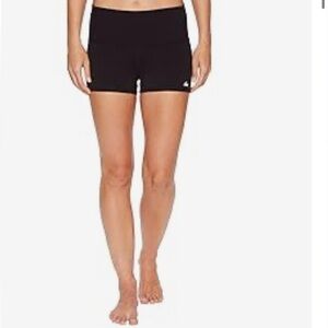 ALO Yoga Aura Quartz Shorts